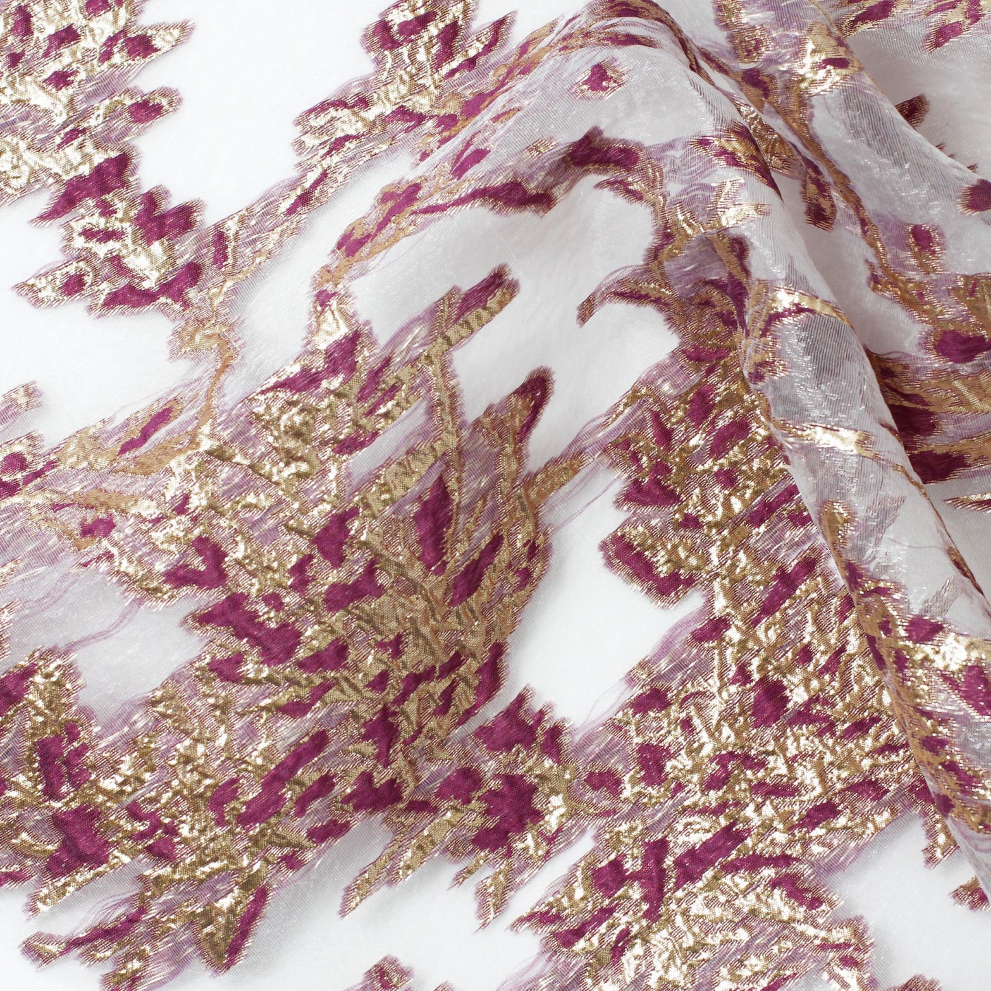 MARBLE ORGANZA | Organza with golden embroidery